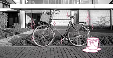 Fiets met een emmer water